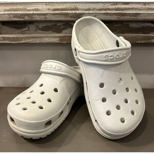Crocs Classic Clogs, Waterproof Shoes - Bone, Men's size 8-9,‎ Women's 10-11